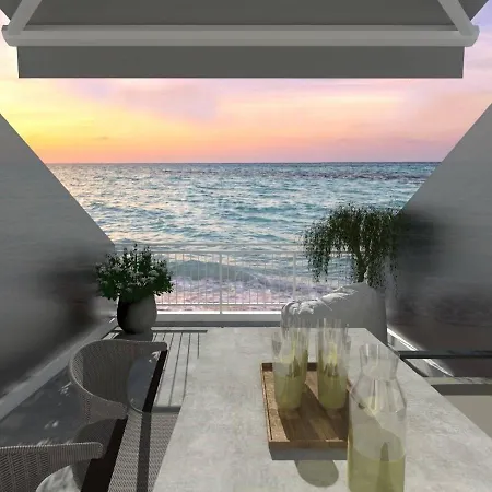 Diamond Seaside Suites * 尼亚·蒙达尼亚